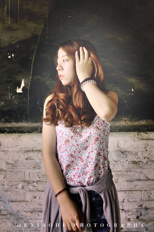 在彷徨中挣扎的孤独少女-6