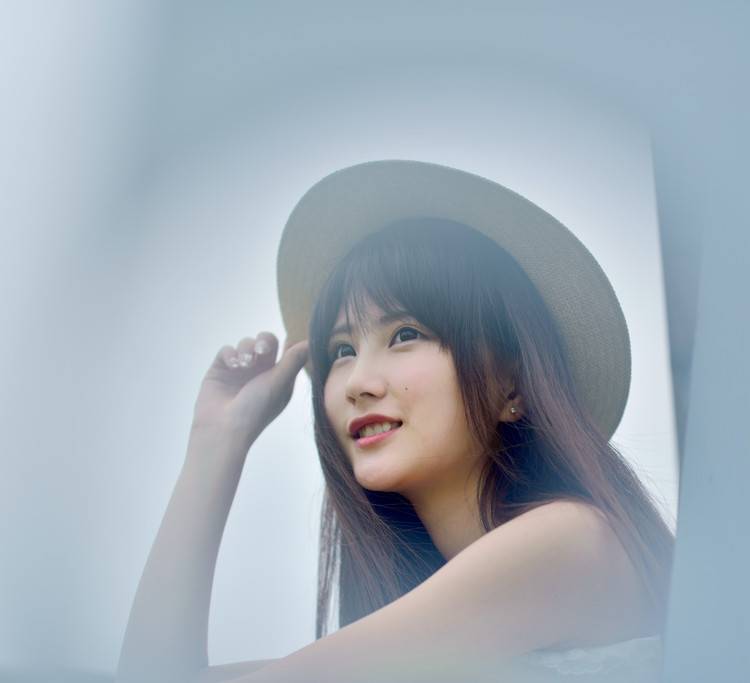 被风吹起的那一缕缕长发