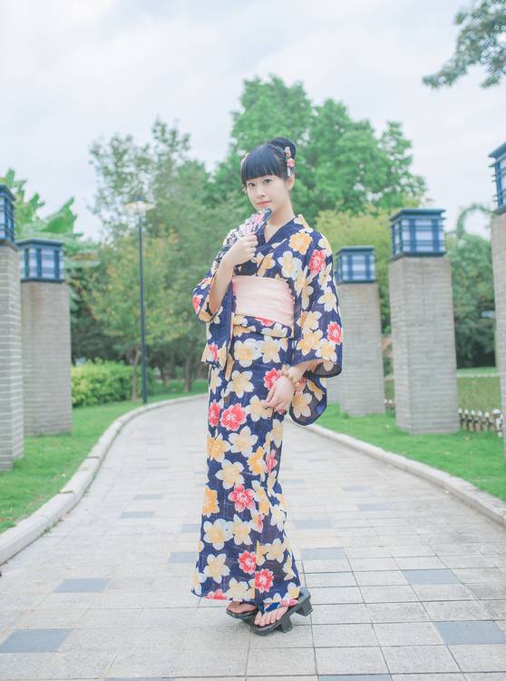 清纯可爱的和服少女-9