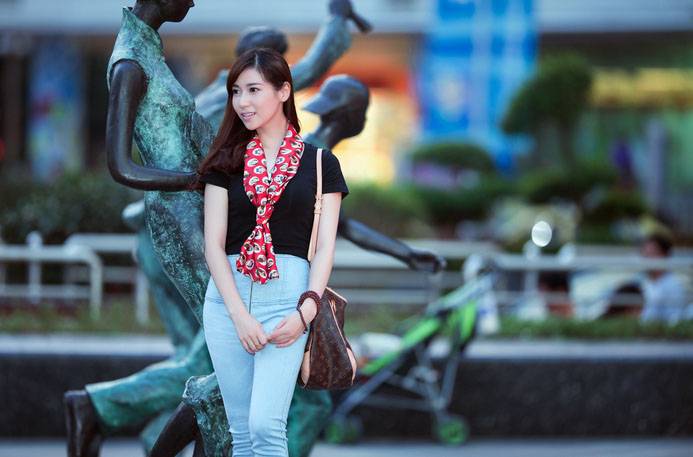 邂逅在步行街的美丽御姐-3