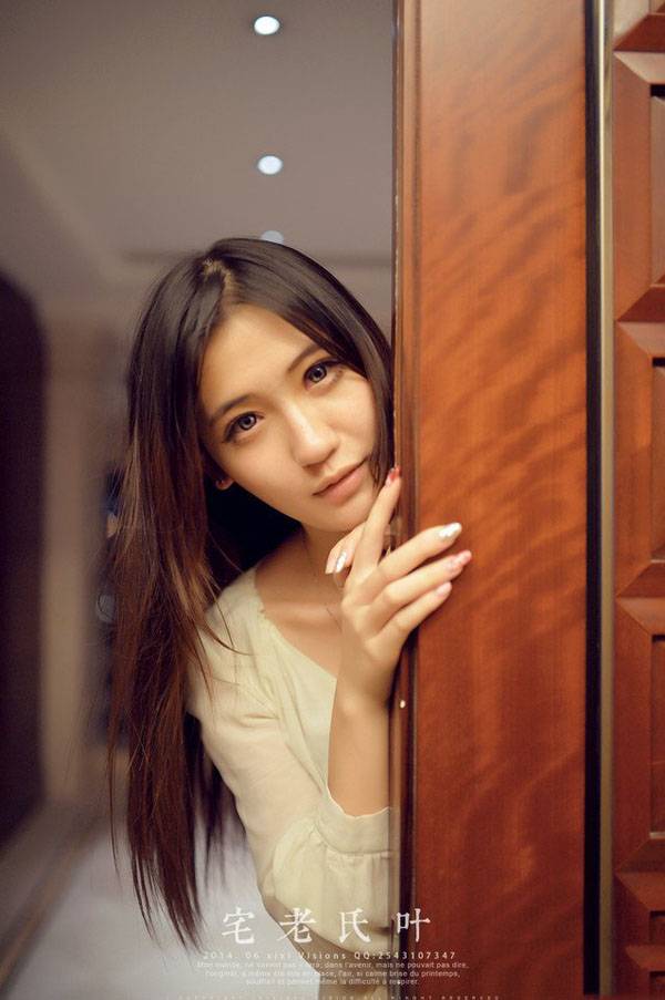 青纯白衣女子叶家古宅高清写真-2