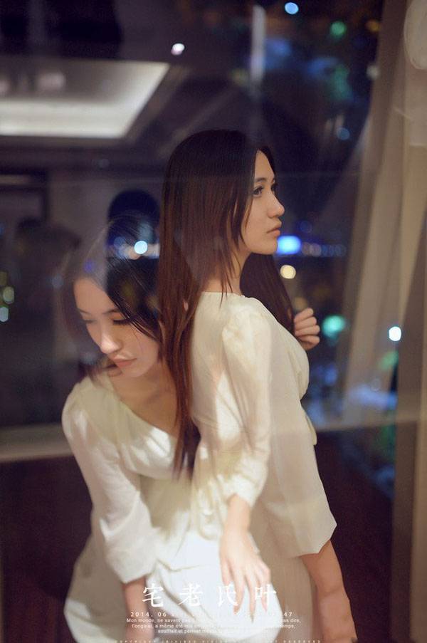 青纯白衣女子叶家古宅高清写真-4