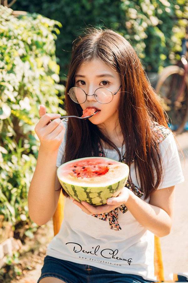 青纯萌妹子夏日西瓜清凉回忆-8