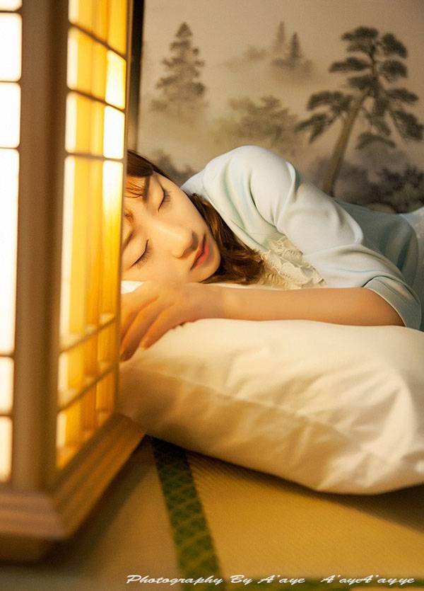 青纯忧郁小美女居家高清写真-8