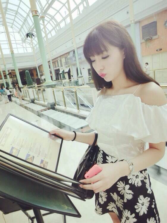 完美世界2014ShowGirl李昕-2