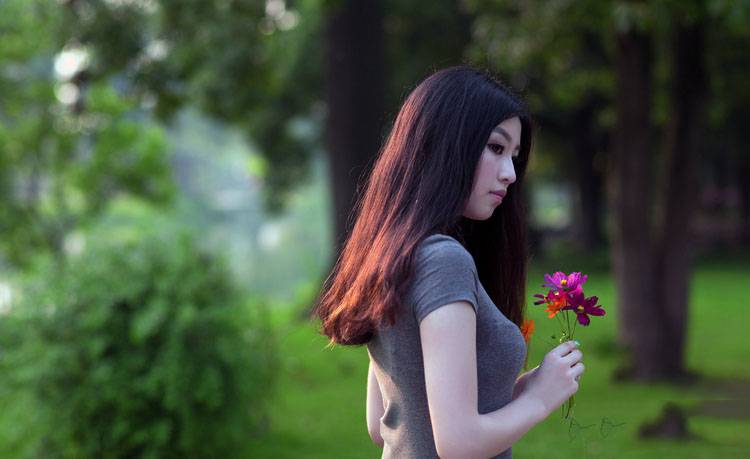 可爱清纯美女户外写真-9