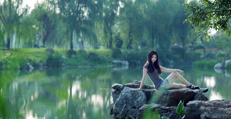 可爱清纯美女户外写真-10