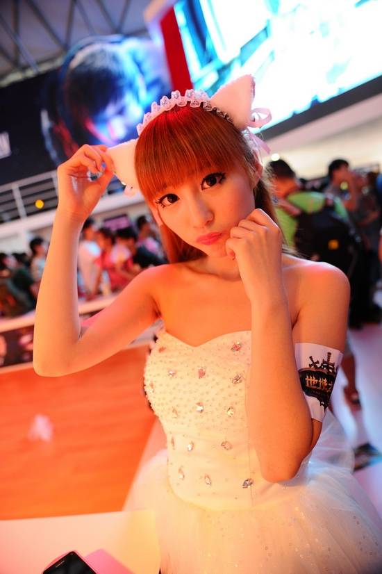 嘟嘴甜美小萝莉清纯照-3