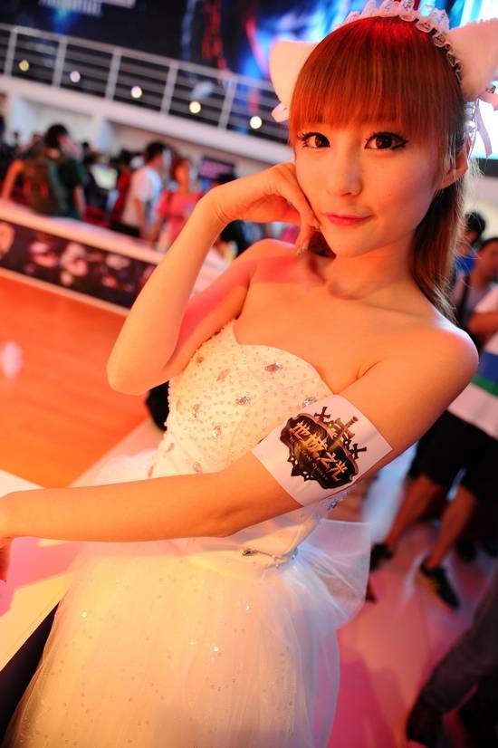 嘟嘴甜美小萝莉清纯照-5