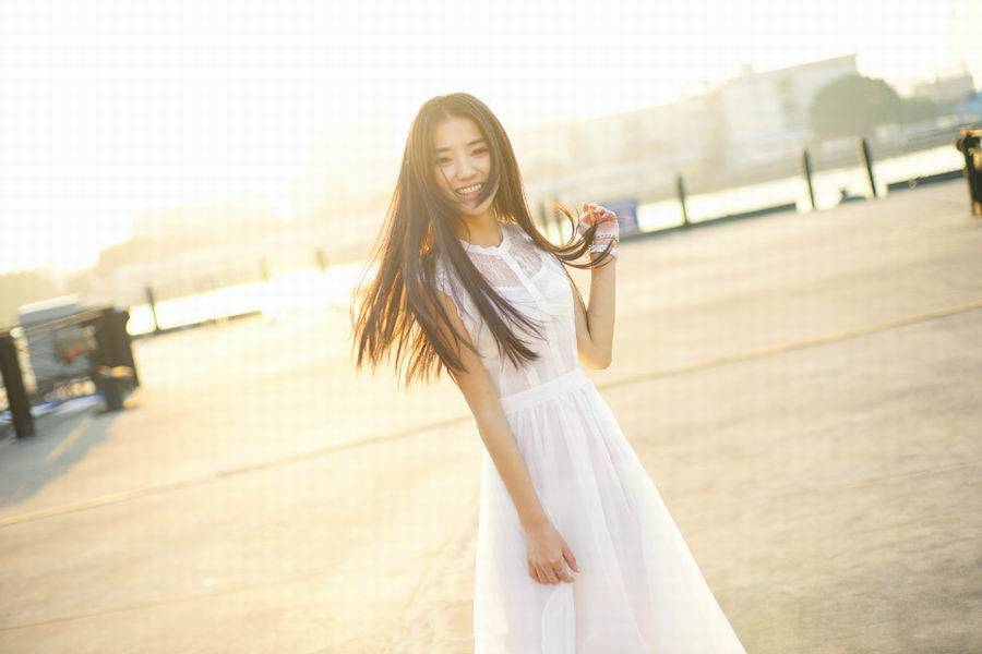 赵洁清纯迷人阳光写真-7