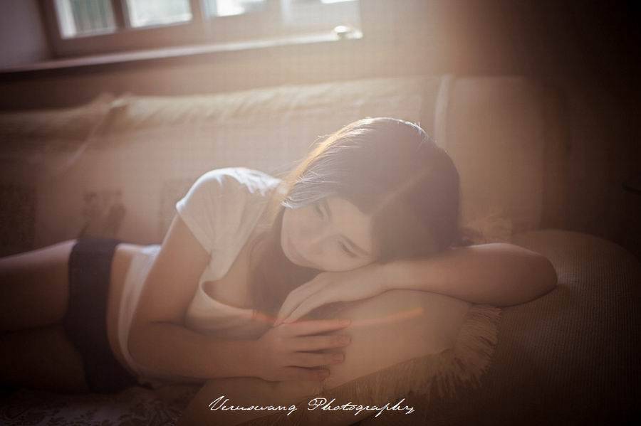 阳光妩媚迷人清纯美女-6