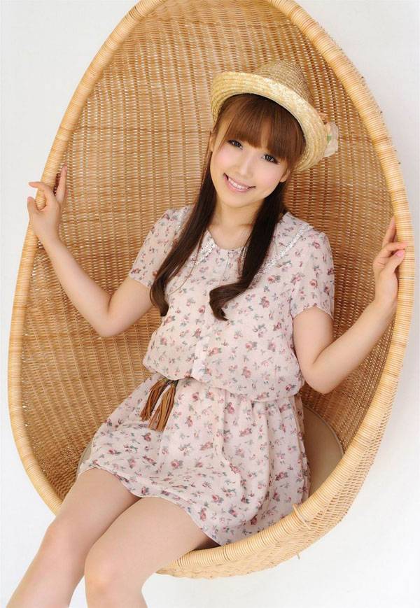 可爱美女迷人花裙清纯写真-6