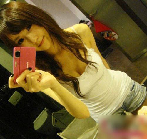 90后可爱小美女自拍照-2