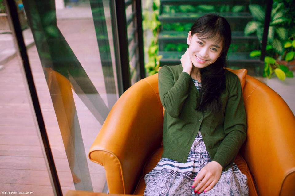 忧伤姑娘的思念的午后