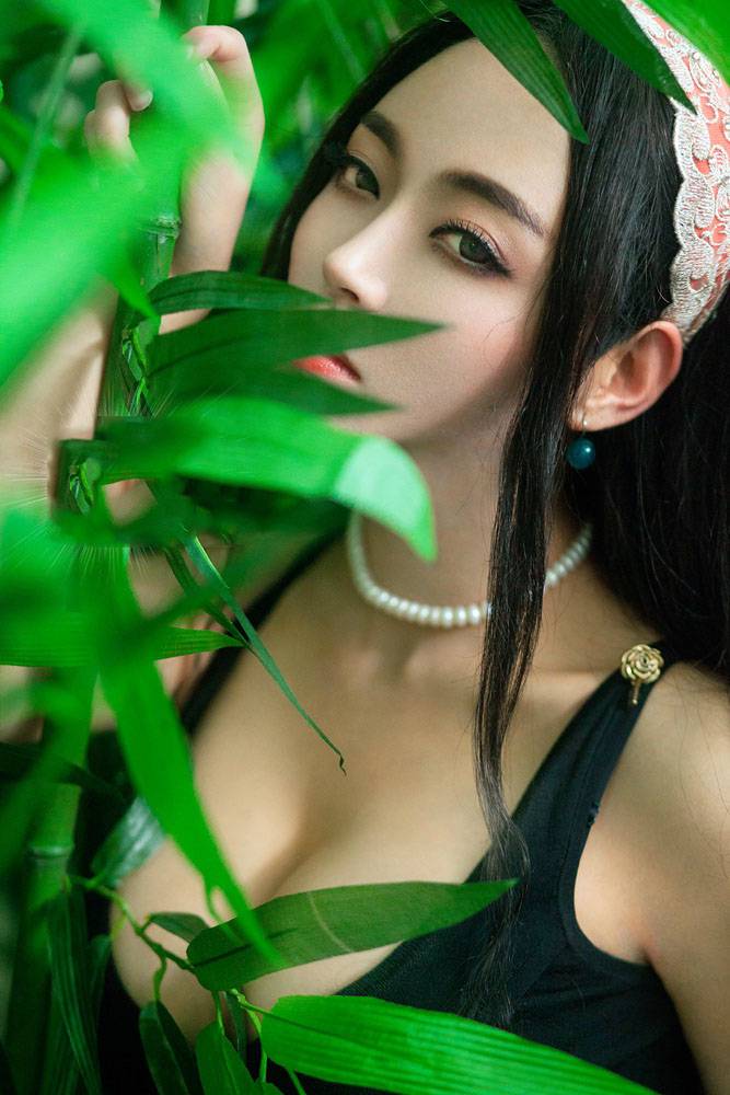 身材妖娆的魅力少妇-6