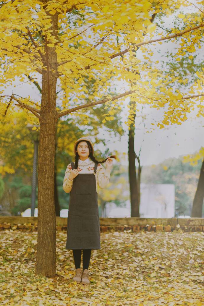 可爱帽子少女的秋天生活-10