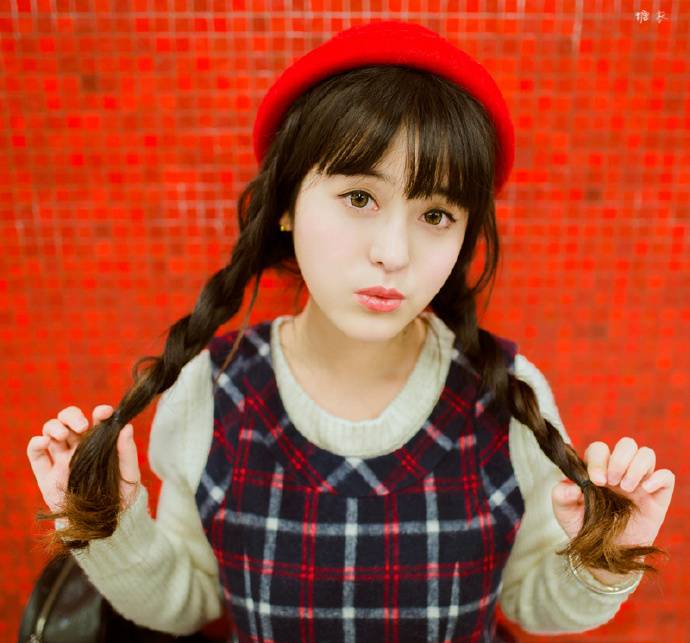 可爱甜美小红帽少女