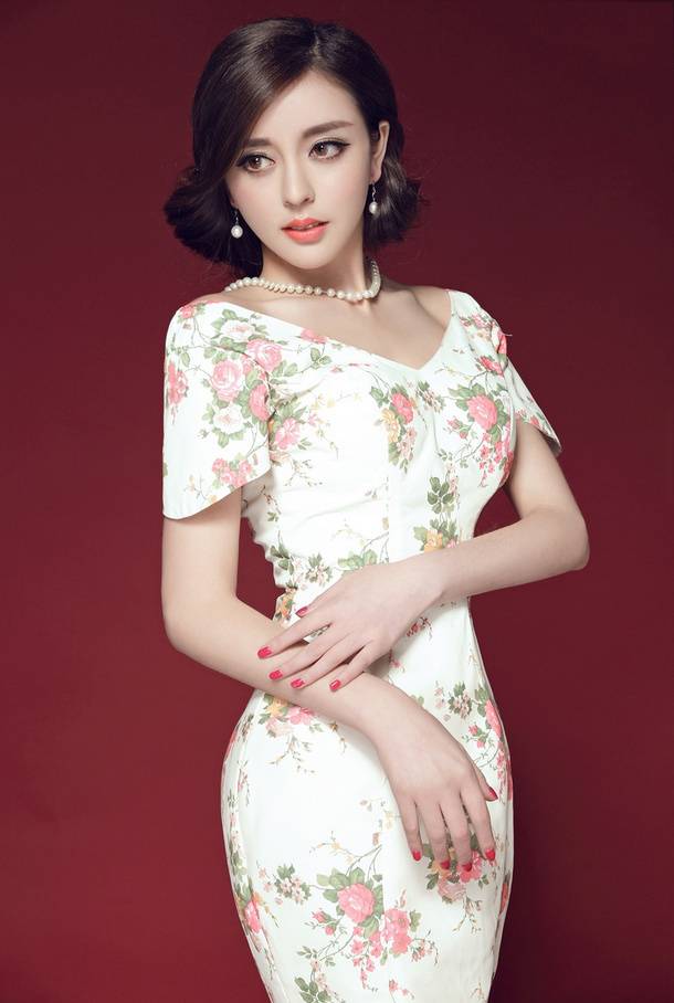 高兮妍紧身裙秀性感身段-3