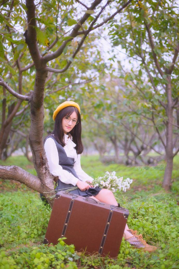 可爱少女的户外写真-6