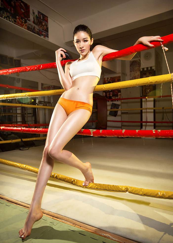 哈雷摩托女神Rusie印第安风情写真拍摄-8