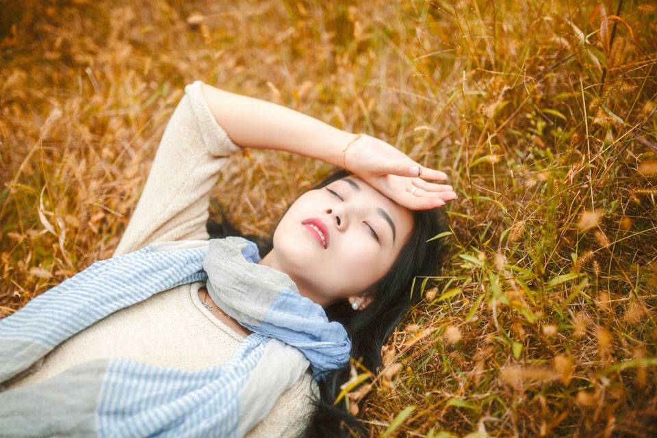 秋日下的惬意午后