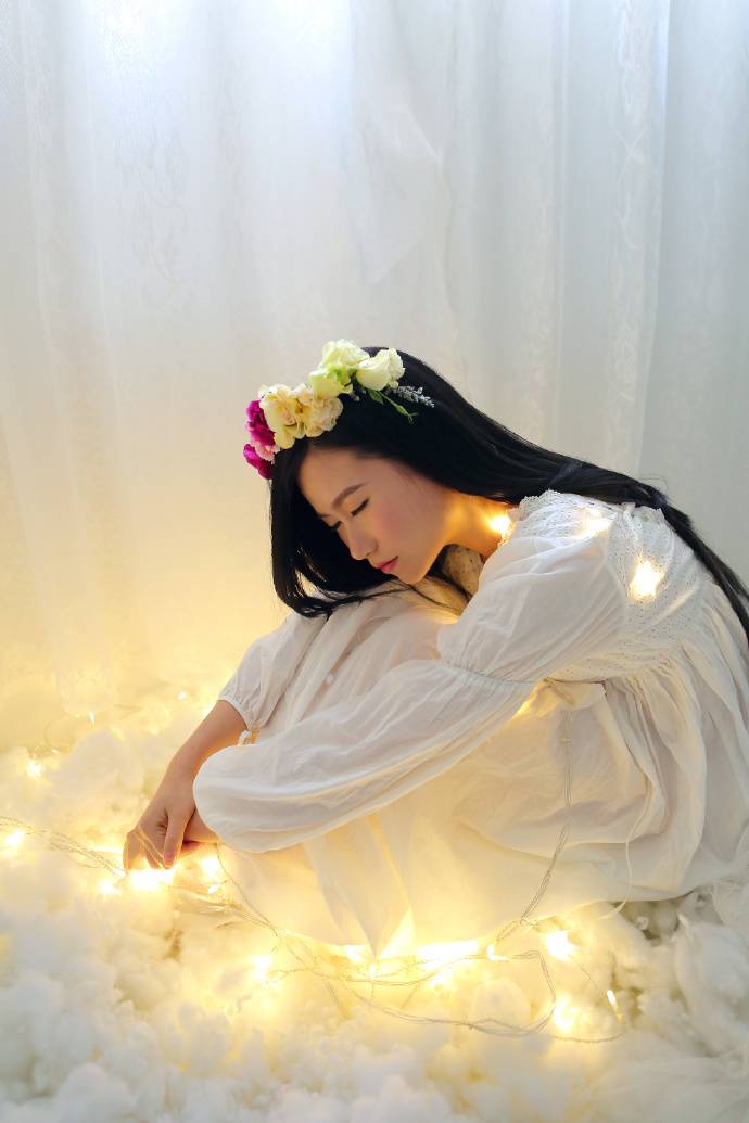清艳脱俗的花环姑娘-2