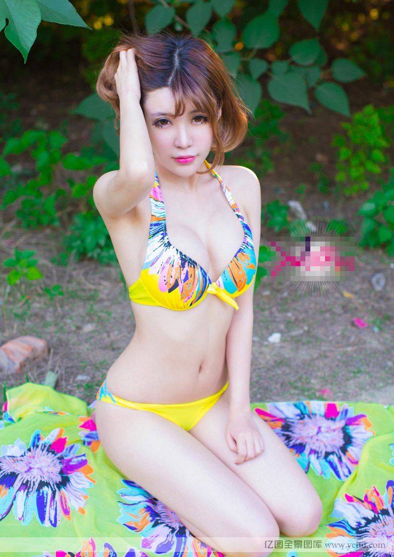 性感少妇Alin美胸露沟性感销魂私房写真-9