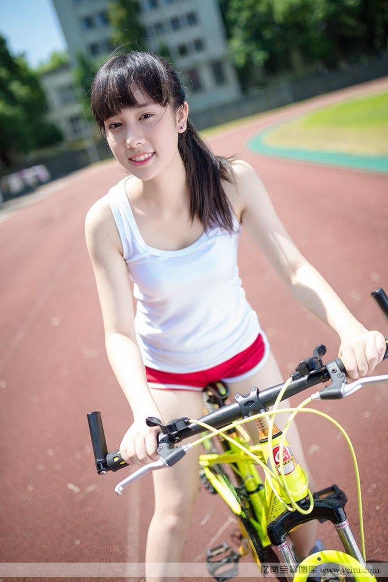 单车美女诱人曲线清凉清纯写真-9