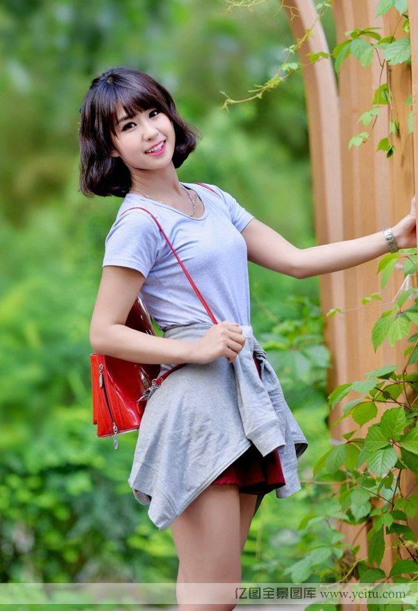 韩系阳光美女室外性感写真-2