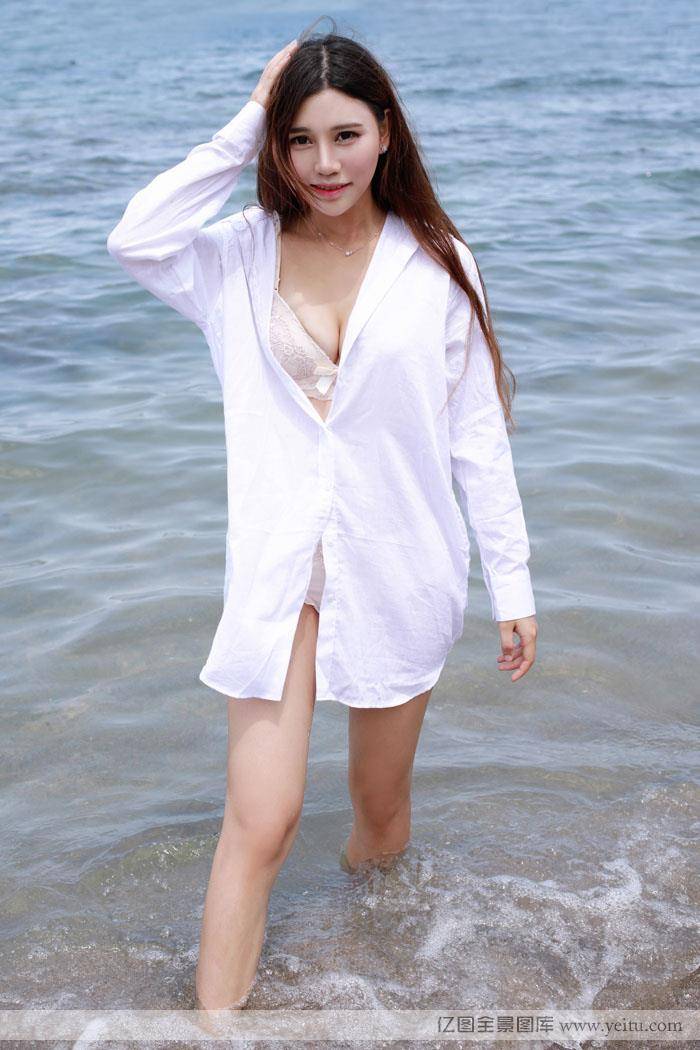 长发美女妹子Milk楚楚沙滩诱惑写真-6