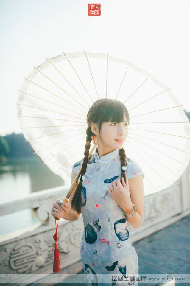 清新旗袍美女快乐时光可爱写真-6