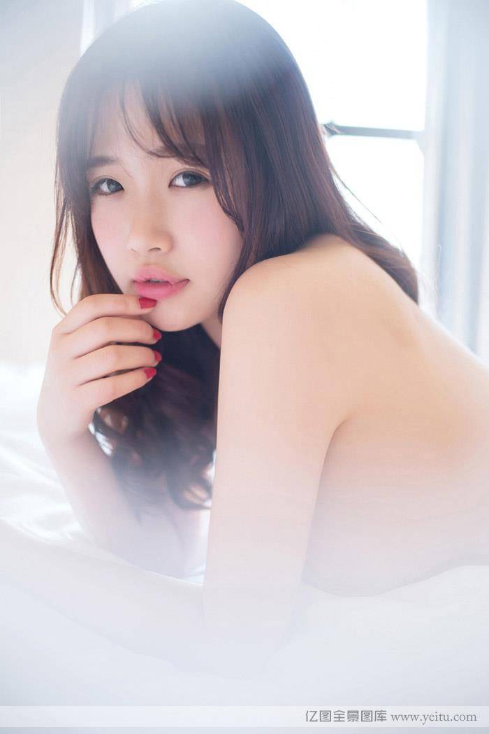 美女模特米妮性感三姐妹巨乳的诱惑-11