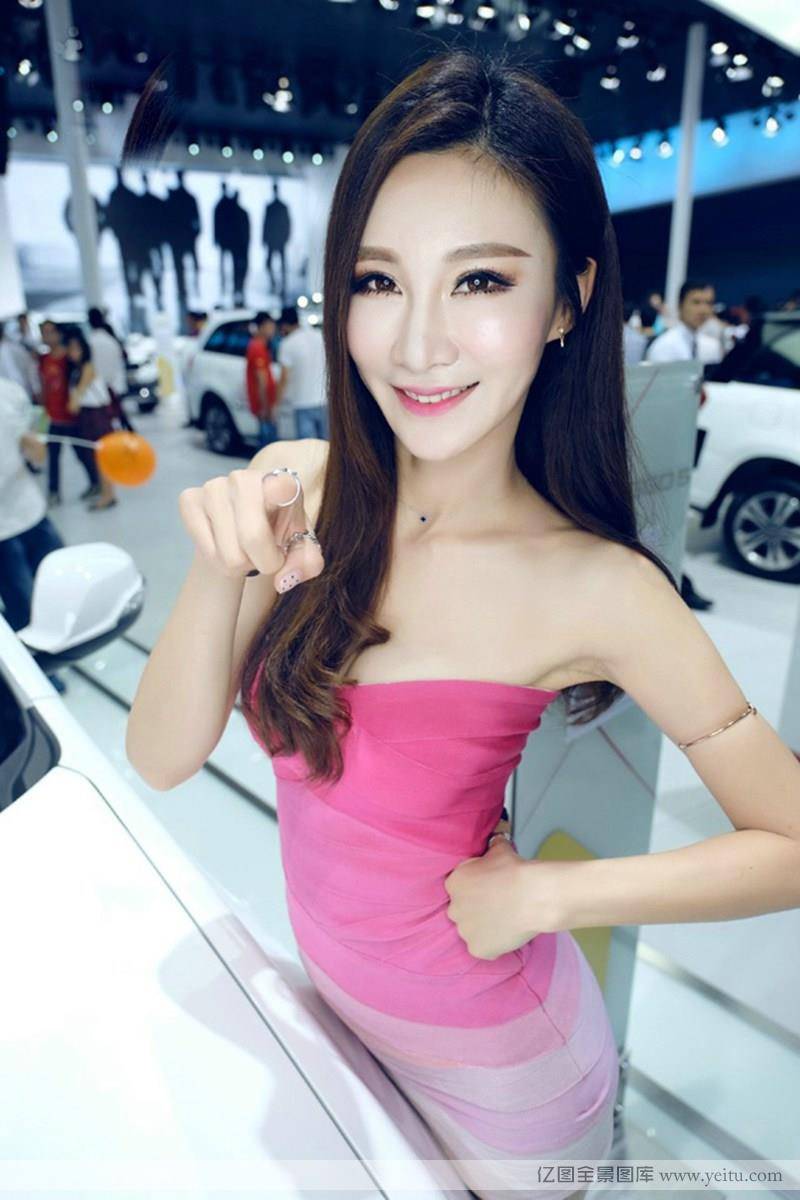 气质长发美女车模靓丽高清写真