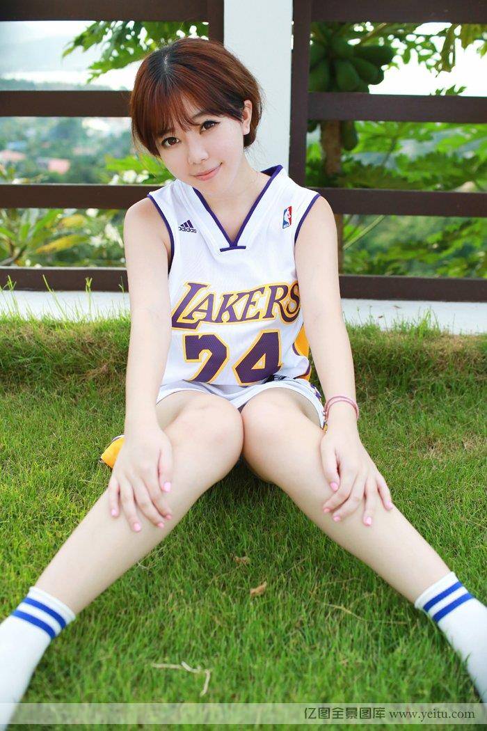 篮球美女刘飞儿球场巨乳诱惑激情无限