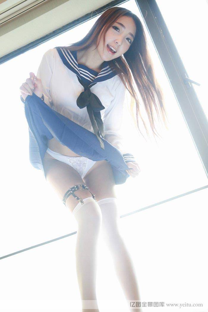 豪乳美女模特黄歆苑妩媚动人制服诱惑-10