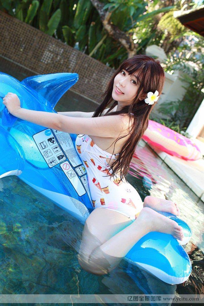 性感美女刘飞儿海南度假晒美胸-23