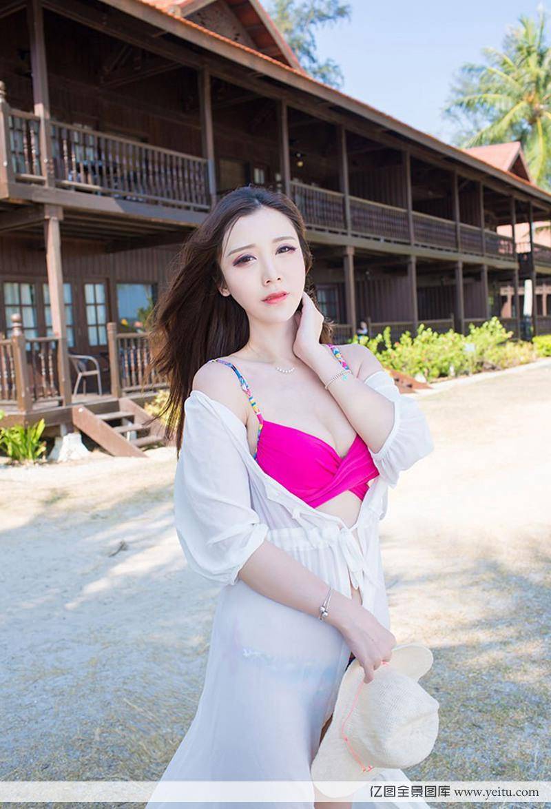 气质美女淼淼户外非凡美艳性感写真-28