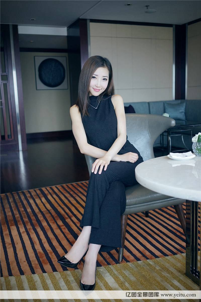 性感美女模特Yumi尤美美胸诱惑俏丽多姿-2