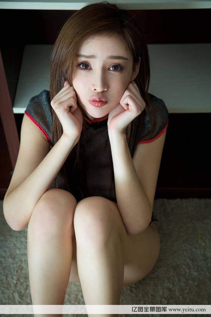 美女嫩模周妍希职场写真制服诱惑尺度大-27