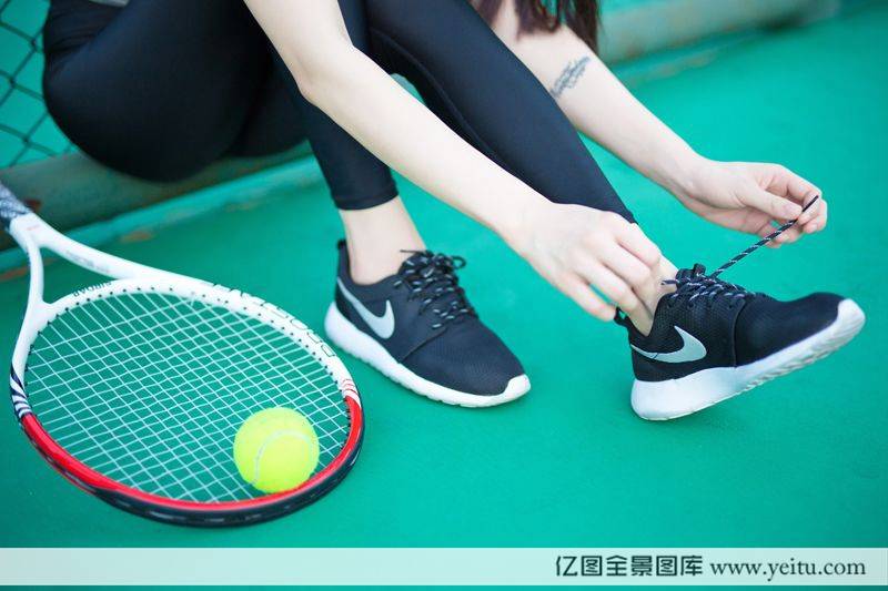 美女模特嘟嘟清秀完美身材网球场性感写真-21