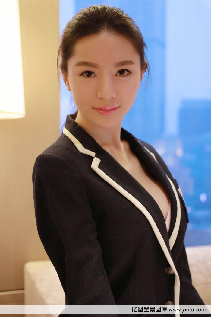 尤果网美女模特慕羽茜修长美腿制服诱惑-11