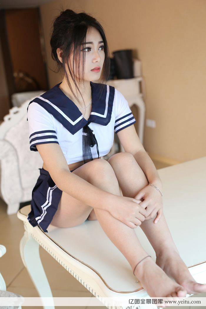 平面模特白微sera学生装扮性感美乳制服诱惑-31