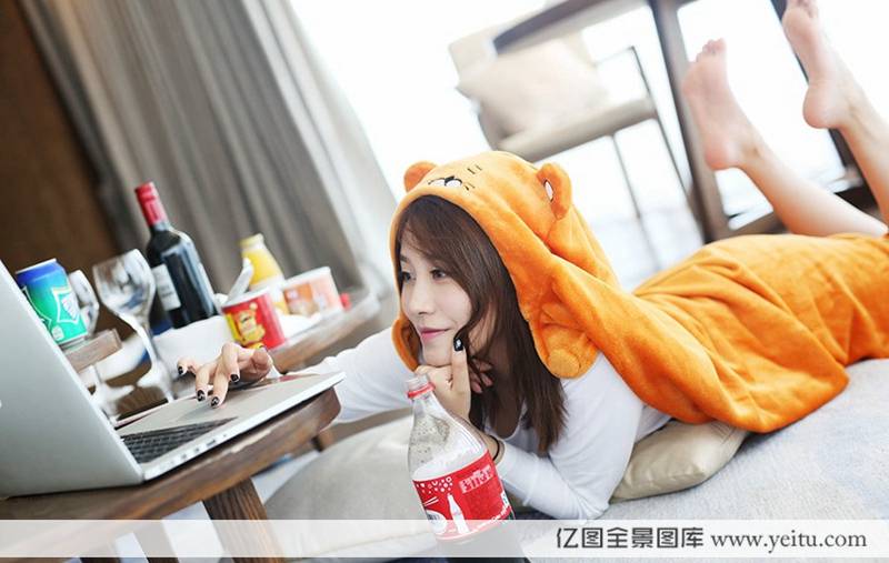 美女模特许诺Sabrina护士装制服诱惑-54