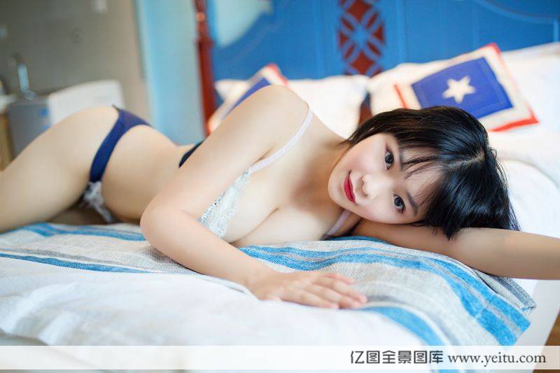 美女模特赤殓菀枫童颜巨乳制服性感写真-37