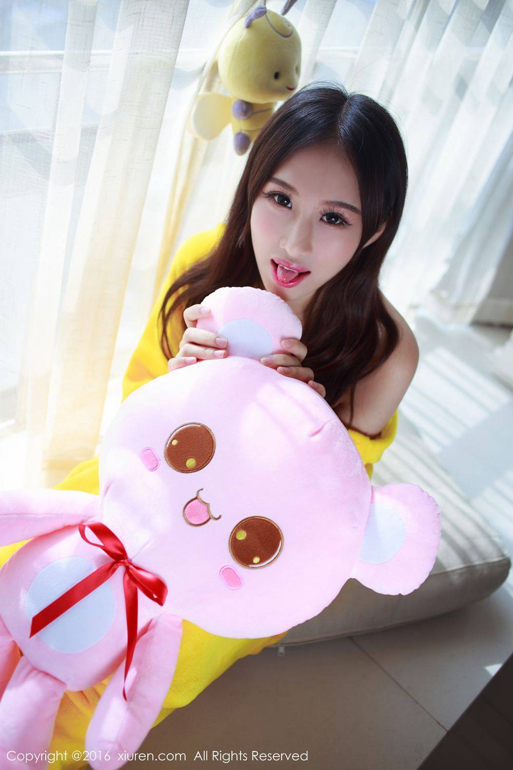 秀人网美女模特月音瞳性感美胸呼之欲出-7