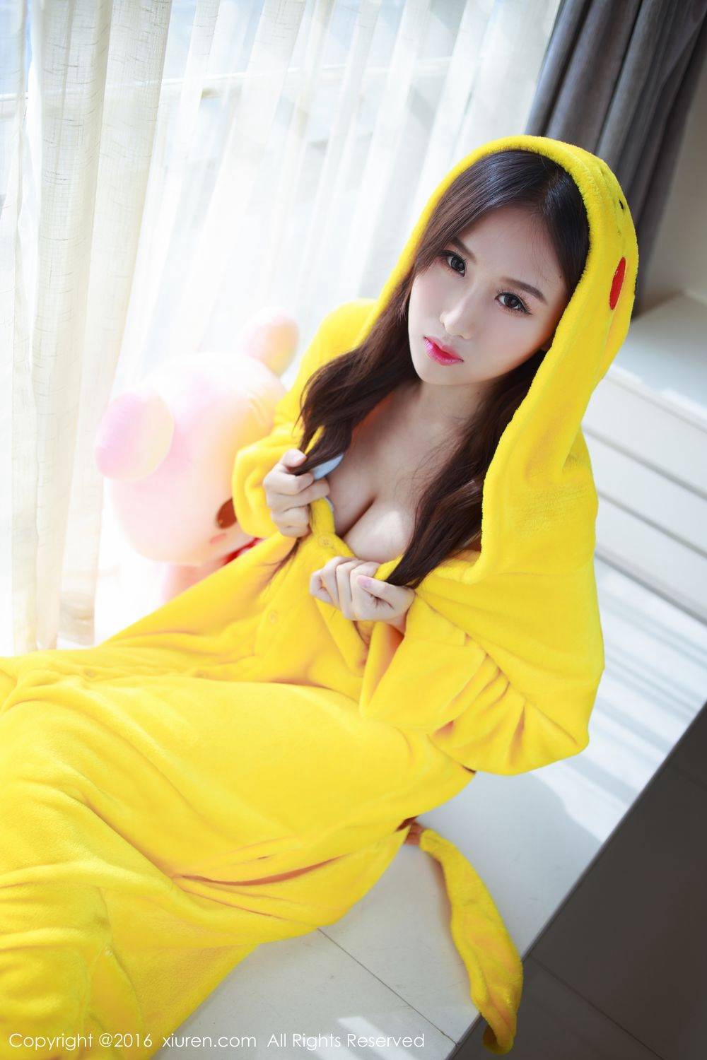 秀人网美女模特月音瞳性感美胸呼之欲出-4