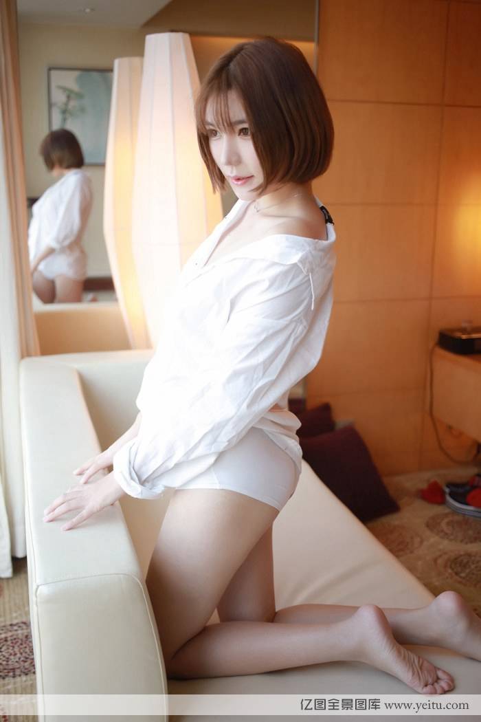 美女模特范女郎童颜巨乳白衬衫诱惑写真-14