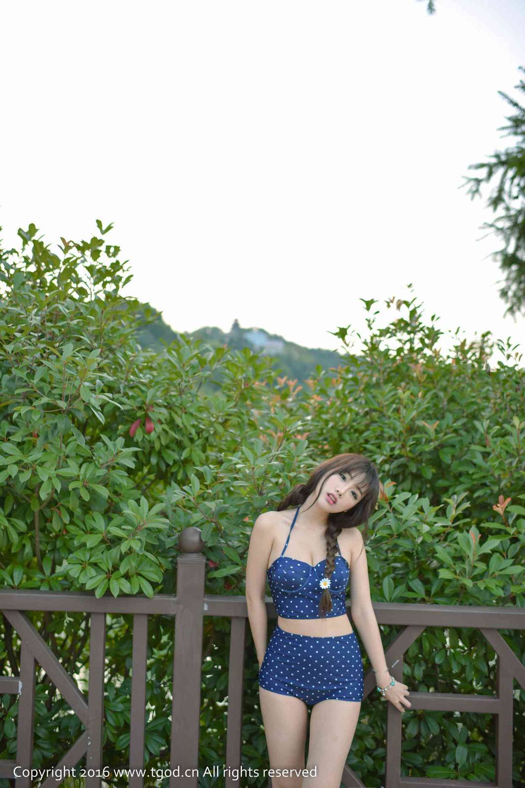 推女神美女模特朱若慕比基尼性感云曼旅拍-17