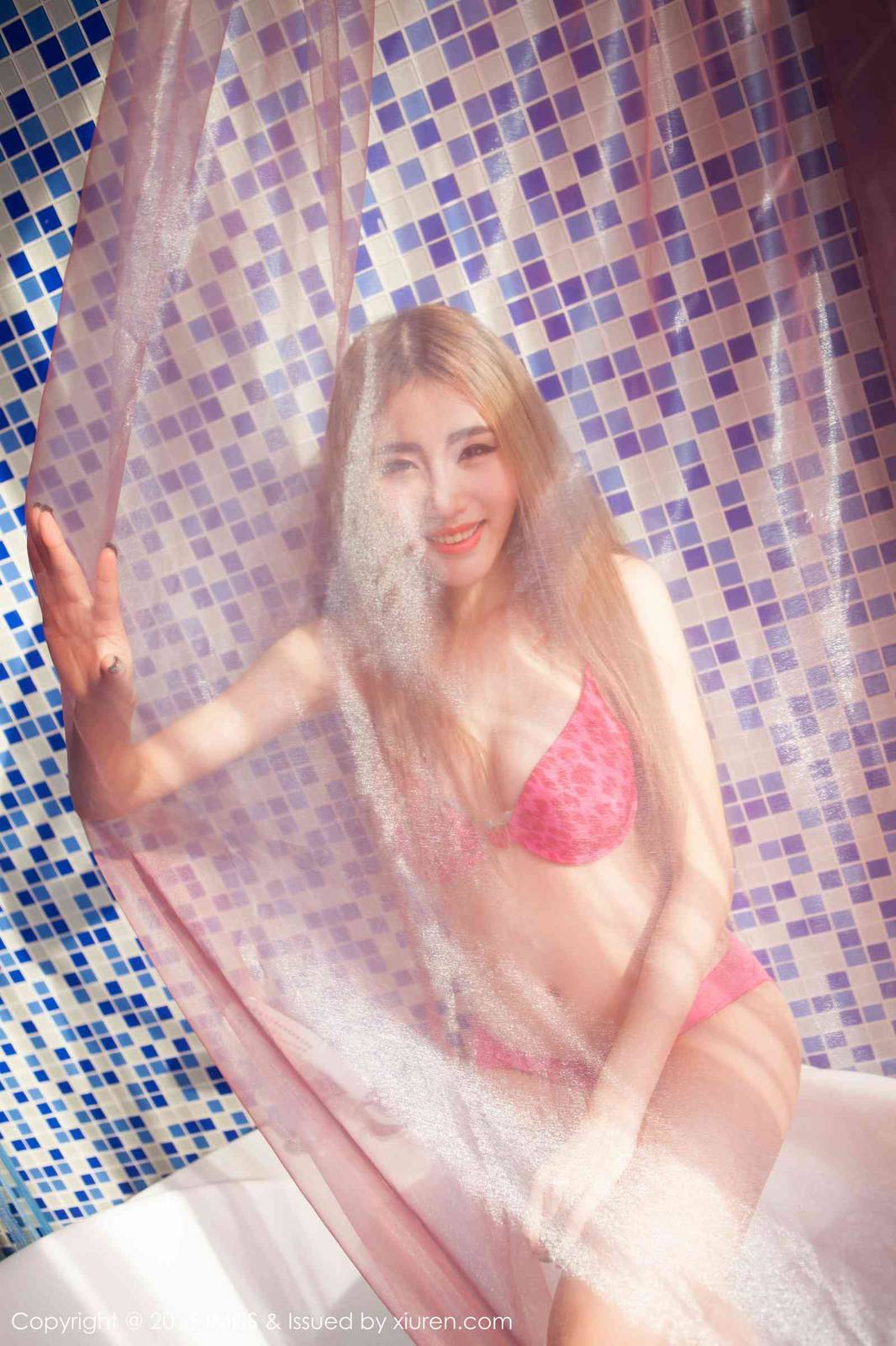 爱蜜社美女模特张芷昕性感美胸私房写真（一）-13