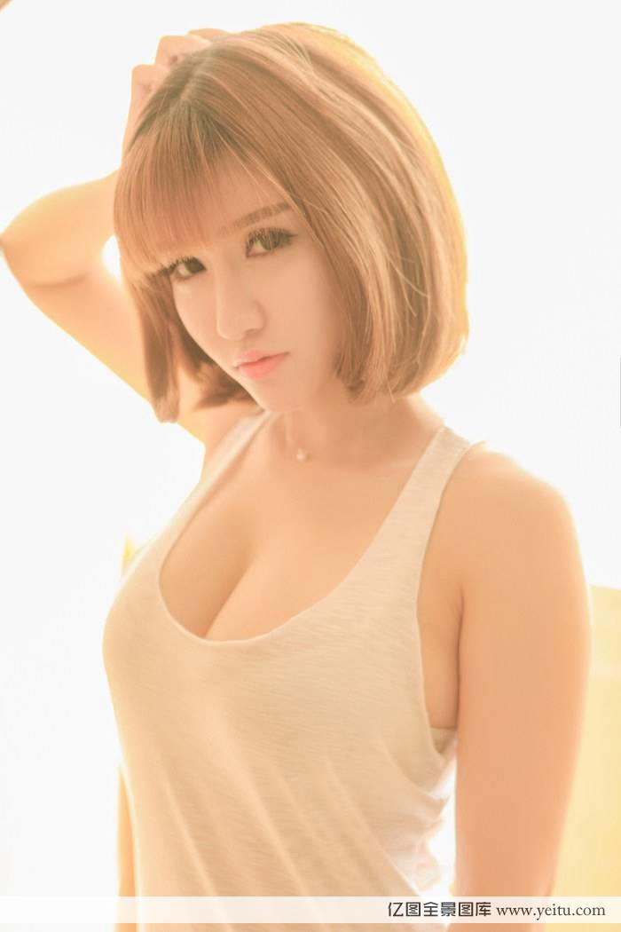 极品尤物傲娇萌萌浴室半裸美胸乳沟浴室性感写真-10